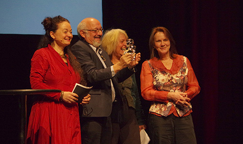 Bild von Podium bei Preisverleihung