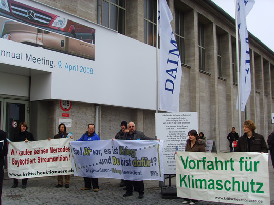 DFG-VK Aktion vor der Daimler HV08