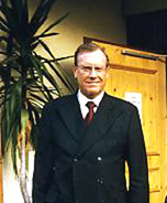 schre_halb.JPG (36034 Byte)